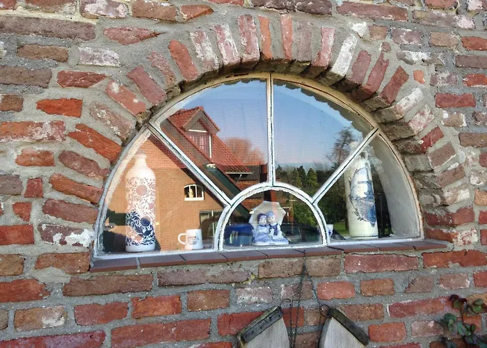 Gypsy Caravan In Weideblick With Farm Animals بيرخن أوب زوم